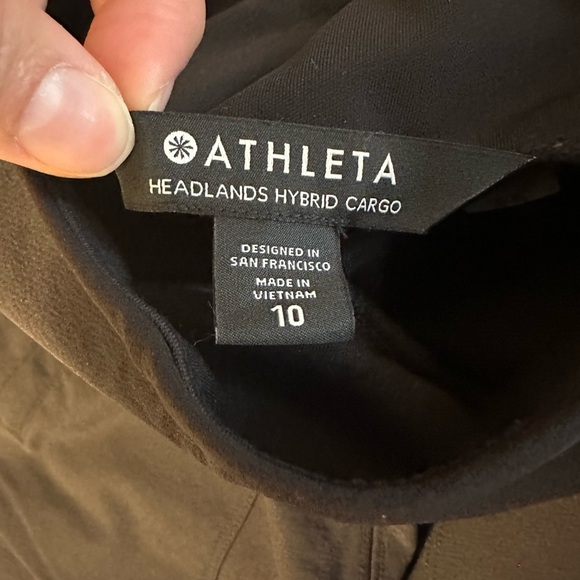 Athleta Headlands Hybrid Cargo size 10 - Picture 10 of 10